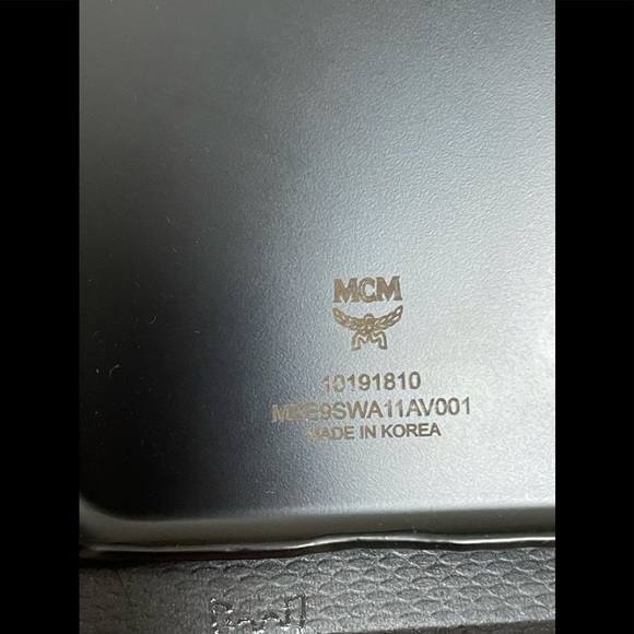 🆕❤️🤍MCM Visetos iPhone X/XS case🤍❤️🆕 - Picture 4 of 4